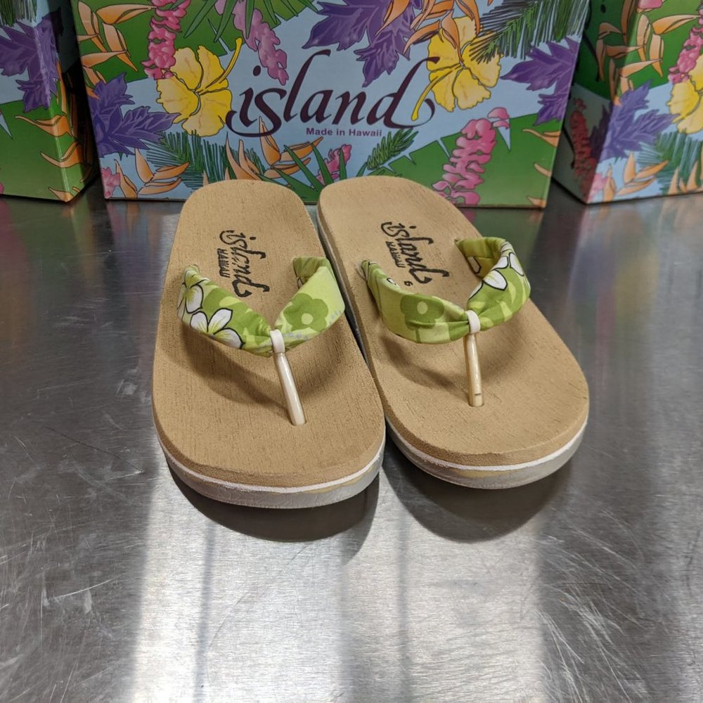 Island Sandals - Tropical Print Thong (Mint)
